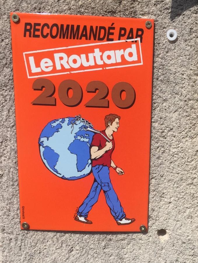 Les Maitres Sonneurs Bed and Breakfast Huriel Exteriör bild