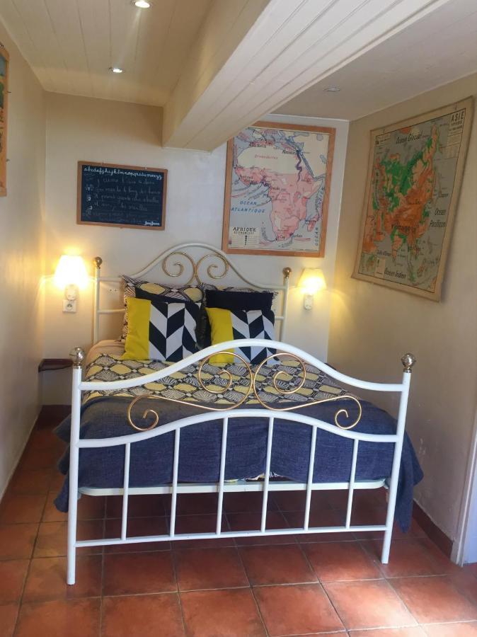 Les Maitres Sonneurs Bed and Breakfast Huriel Exteriör bild